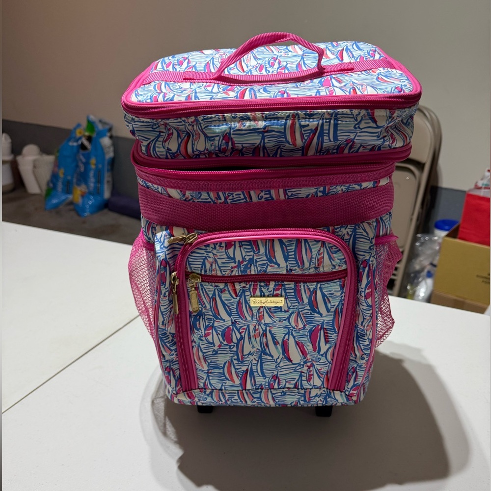 NEW Lilly Pulitzer Rolling Cooler - Picture 3 of 13